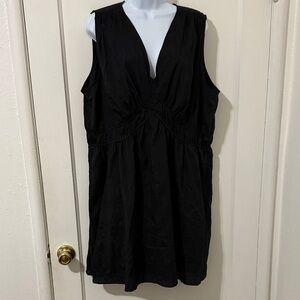 GAP Black V-Neck Sleeveless Top